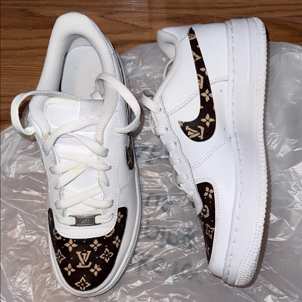 Custom “LV” Painted AF1